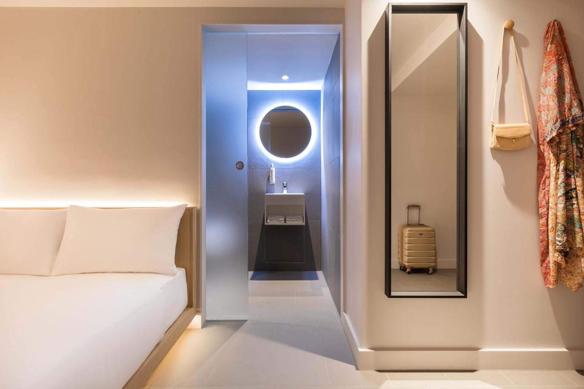 Zedwell Underground Hotel Tottenham Court Rd London Bilik gambar