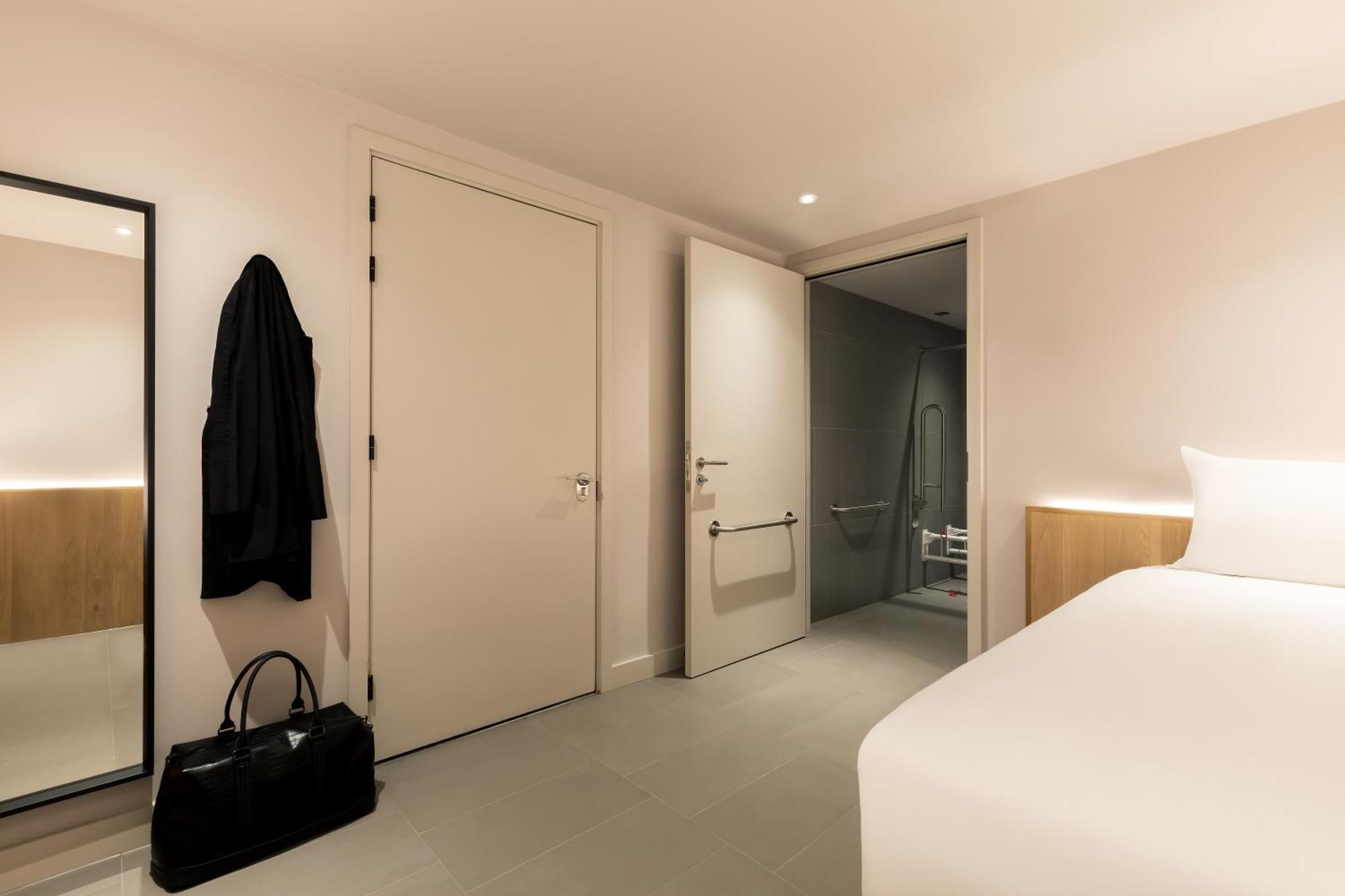 Zedwell Underground Hotel Tottenham Court Rd London Bilik gambar